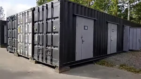 Склад із сендвіч-панелі